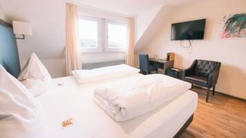 Double Room, Balcony, Garden View | Free WiFi