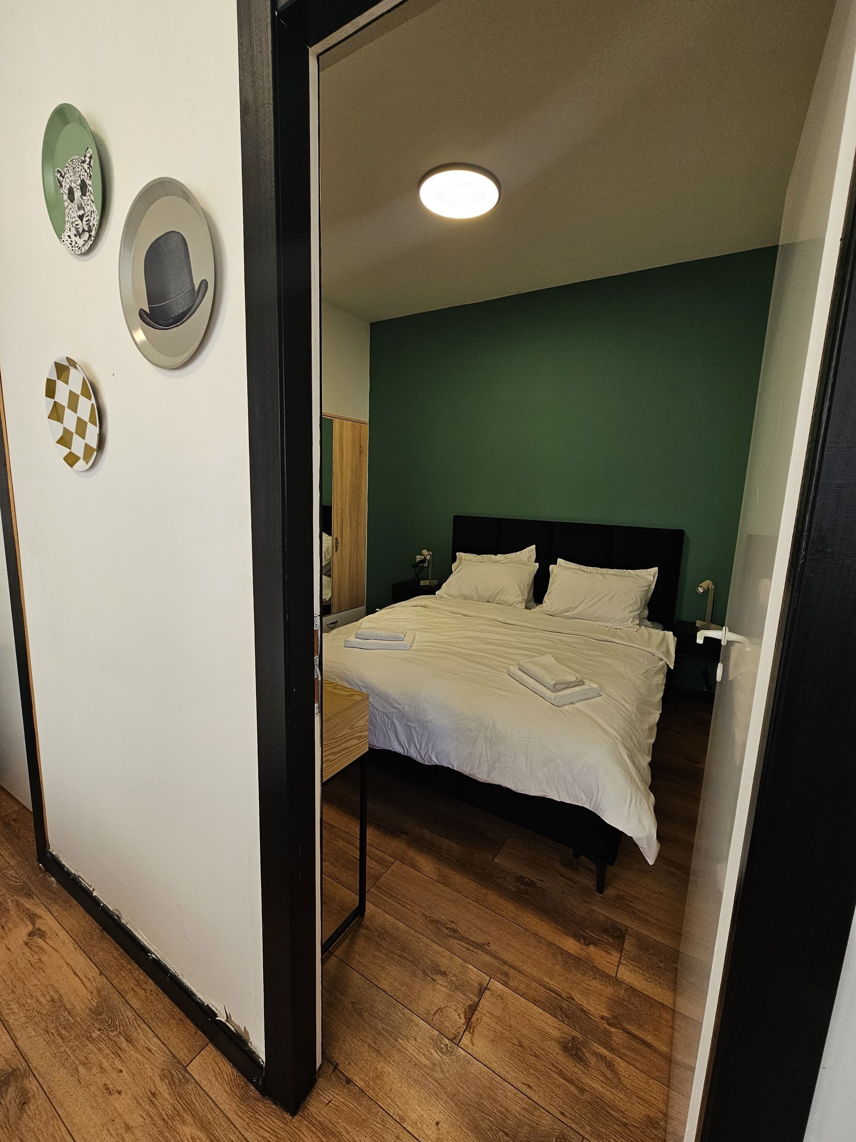 Strykjärn/strykbräda, internet och sängkläder