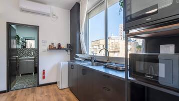 Microwave, oven, stovetop