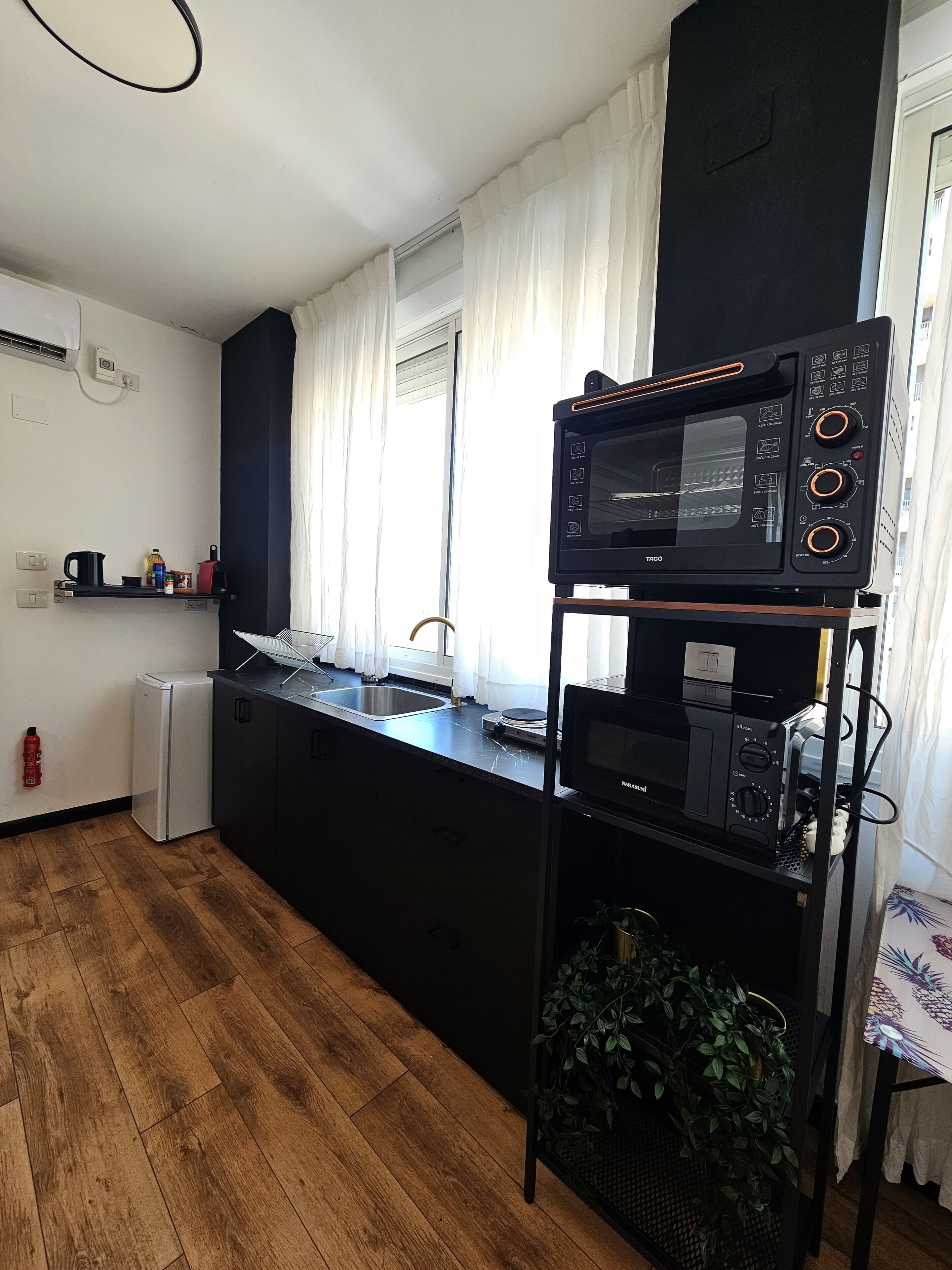 Mikrovågsugn, ugn och spishäll