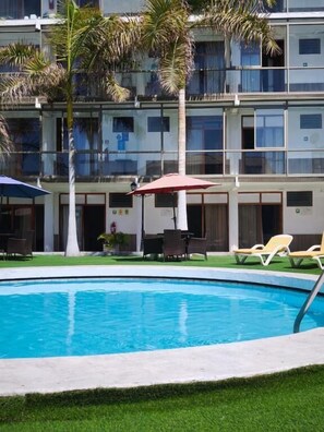 Outdoor pool - Hotel Divasto (Iquique)