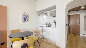 Studiolejlighed | Privat køkken | Kaffe-/temaskine, elkedel, højstol