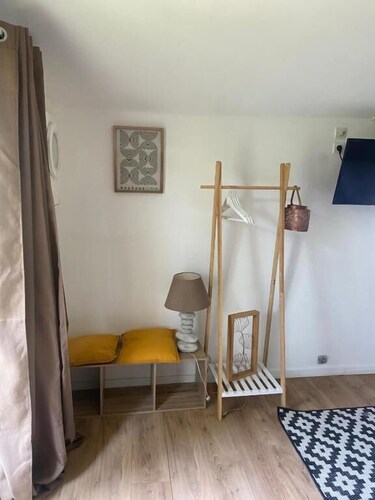 Les Studios de la Côte Roz: Solo Traveler, Garden