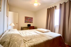 Departamento estándar | Espacio para trabajar con laptop y wifi gratis 