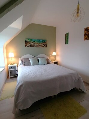 2 bedrooms, iron/ironing board, free WiFi, bed sheets - Gites in a typical Breton farmhouse close to beaches and station (Guidel)