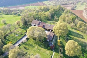Exterior - Il Bagolaro Apartment: Relaxation and Nature for the Whole Family (arcugnano)