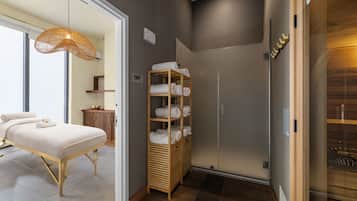 Sauna, 2 salles de soins, massages