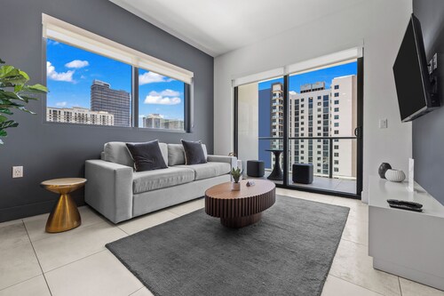 Brickell Condos by Vibras Concierge