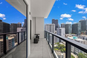 Apartment, 1 Bedroom | Balcony - Brickell Condos by Vibras Concierge (Miami)