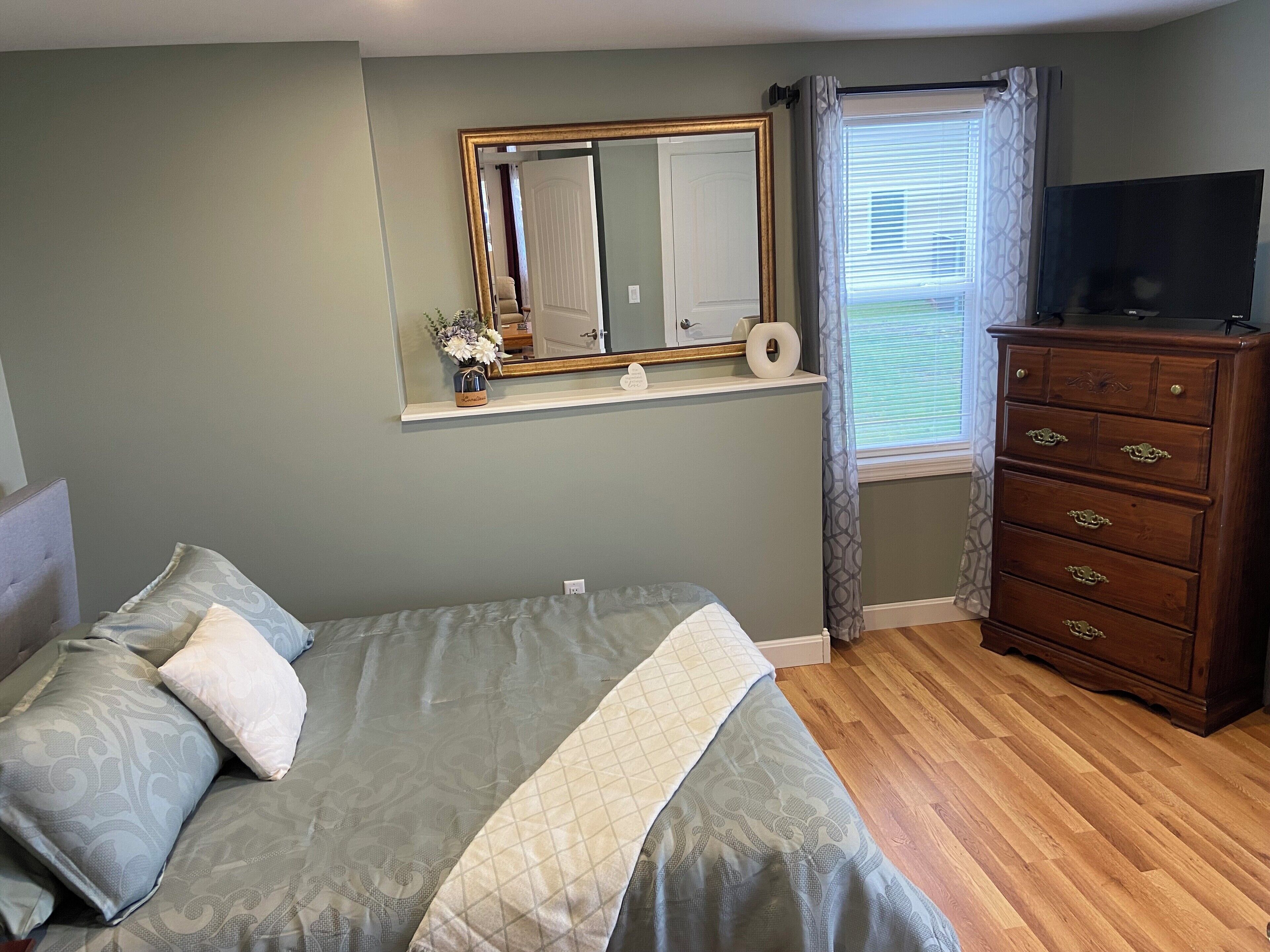 3 bedrooms, iron/ironing board, free WiFi, bed sheets
