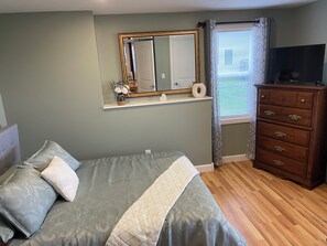 3 makuuhuonetta, silitysrauta/-lauta, ilmainen Wi-Fi, vuodevaatteet