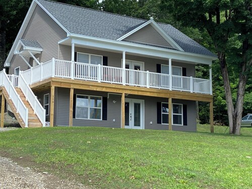 Luckeys Lakehouse is a new 3 bedroom, 2 bath home with lake view and access.