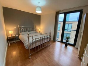 1 bedroom, free WiFi, bed sheets - Superb 1-bed Apartment in Birmingham City Centre (Birmingham)