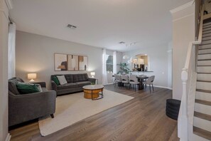 TV - WH7712 - Modern Home - Windsor Hills Resort (Kissimmee)