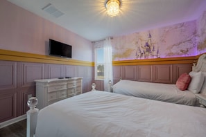 7 bedrooms, iron/ironing board, travel cot, WiFi - WH7712 - Modern Home - Windsor Hills Resort (Kissimmee)