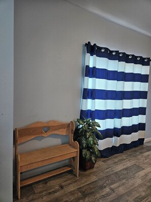 Interior - Anchors Away in North Bend, OR (North Bend)