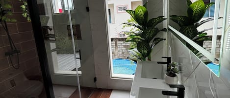 淋浴設備、風筒、提供毛巾、番梘