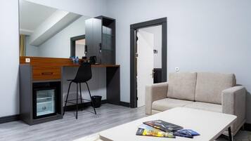 Luxury Suite | Living area