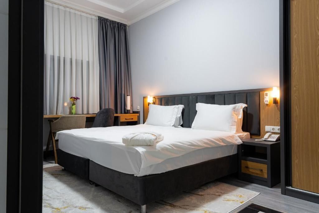 Quarto casal | Roupas de cama antialérgicas, frigobar, cofres nos quartos