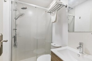 Bathroom - TeXeda Room Suites 7 - Rest in the heart of Tejeda (Tejeda)