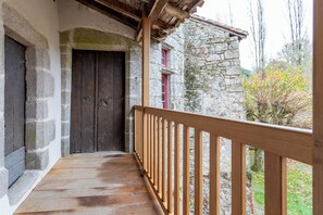 Property grounds - Gîte on the 1st floor of the Château des Ducs de Mortemart (Mortemart)