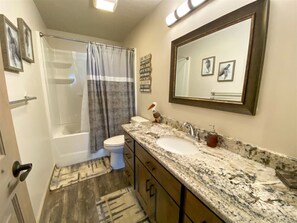 Bathroom - The Beach House I and Beach House II (Garden City)