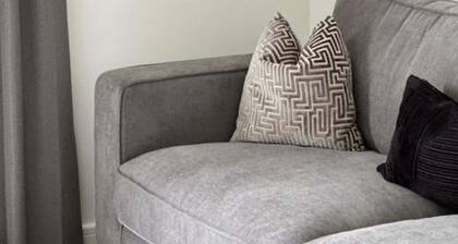 Stylish 2 Bedroom House - Village Location