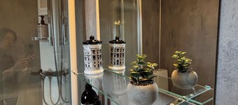 Elegant Apartment with 3 Bedrooms in the City Center