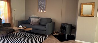 Spacious and central 3-bedroom apartment in a semi-detached house