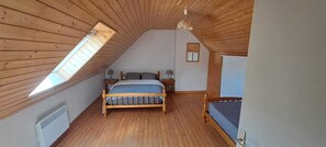 1 chambre, fer et planche à repasser, Wi-Fi, draps fournis