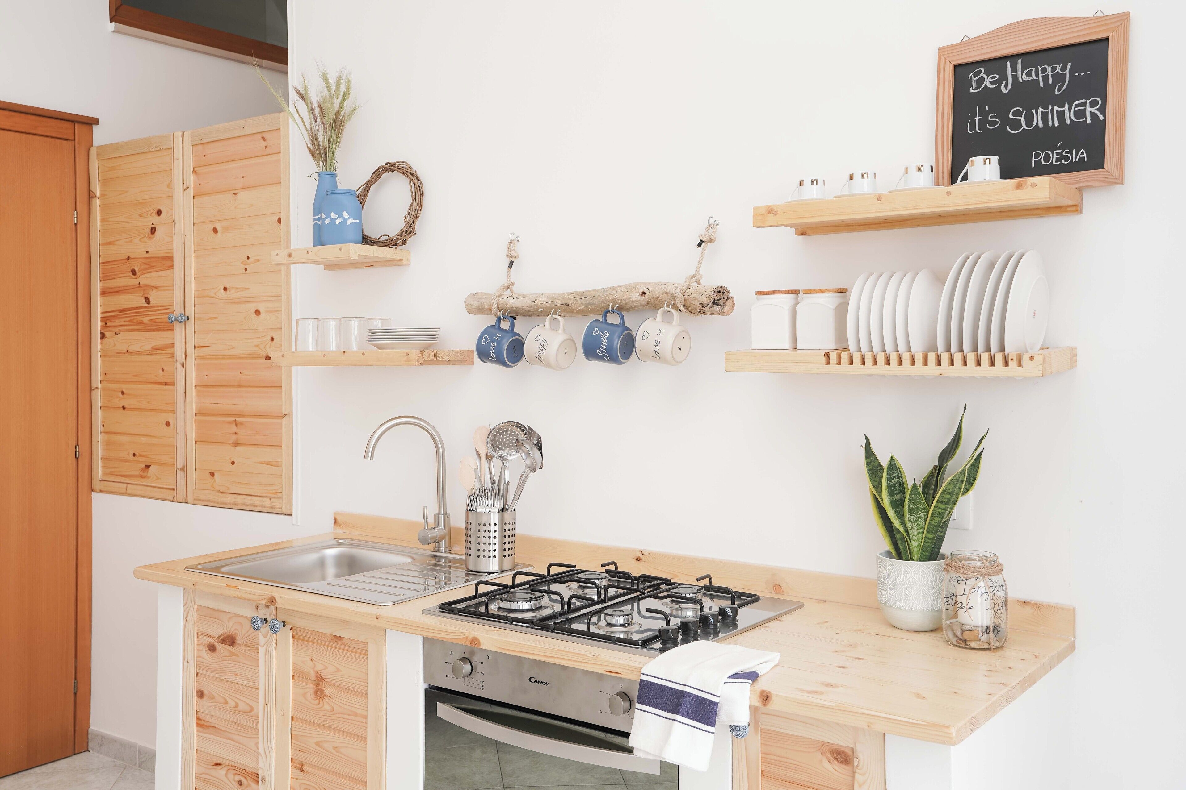 Apartment, 1 Queen Bed with Sofa bed, Kitchen | Private kitchen | Highchair