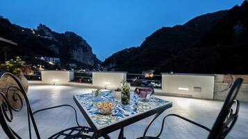 Basic Double Room, Valley View | Outdoor dining