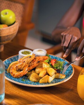 Food and drink - Two bedroom Luxury Villa in Winneba (Mankwadze)