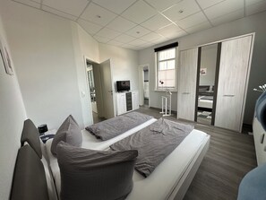 1 bedroom, bed sheets - 5 star vacation apartment with indoor pool and wellness area use (Braunlage)