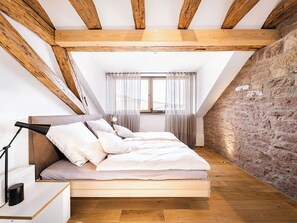 1 bedroom, WiFi, bed sheets - Stylish apartment in Tiefenbach (Östringen)