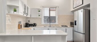 Nestled in a quiet street, minutes from Perth City Centre, Crown & Optus.