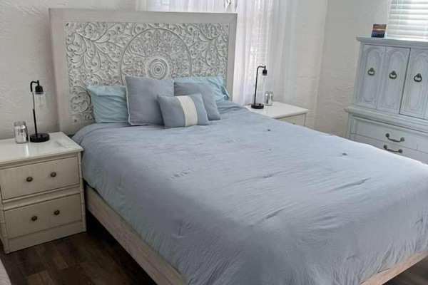 2 bedrooms, bed sheets