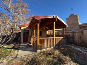 Exterior - 3-bed, 2 bath, house in Moab with WiFi, AC and fenced yard, dog friendly (Moab)