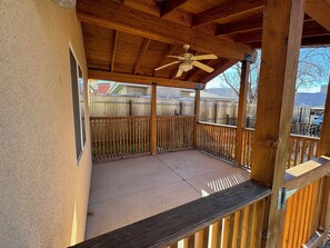 Terrace/patio - 3-bed, 2 bath, house in Moab with WiFi, AC and fenced yard, dog friendly (Moab)