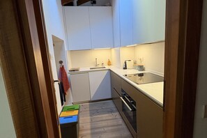 Kühlschrank, Ofen, Geschirrspüler, Toaster