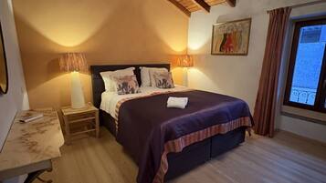 1 Schlafzimmer, Reisekinderbett