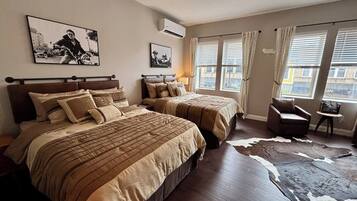 1 habitación, tabla de planchar con plancha, wifi gratis y ropa de cama