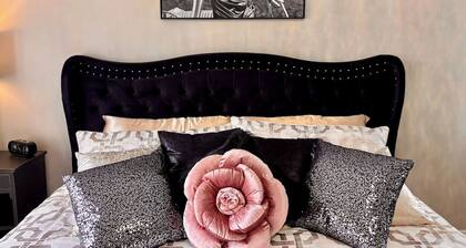 Marilyn Monroe Vintage Suite