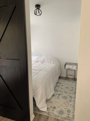 Strykjärn/strykbräda, wi-fi och sängkläder