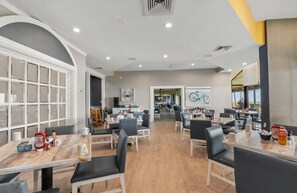 Dining - 🐚Oceanfront | Amazing Views | Resort Amenities | Ocean Reef Resort 426🐚 (Myrtle Beach)