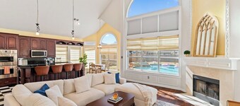 4BR Retreat pool/BBQ/Game room