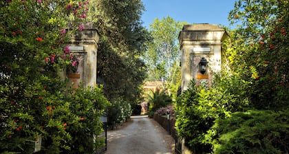 Don Paolo 2/4 people in a historic villa near Naples, Vesuvius, Pompeii, Caserta