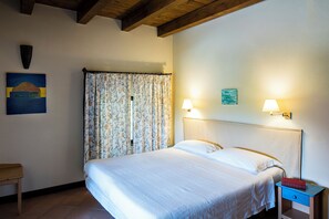 2 makuuhuonetta, silitysrauta/-lauta, vauvan matkasänky, ilmainen Wi-Fi