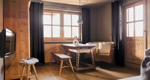 Interior - The stylish apartment (38 sqm) in a modern country house style (Reit im Winkl)