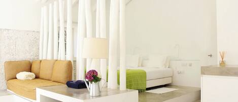 Villa, vista a la alberca | Interior